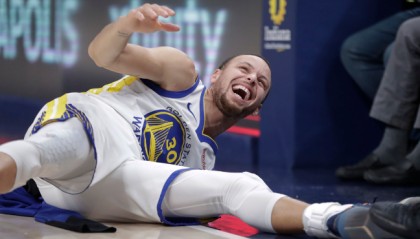  库里三分球命中数超越雷阿伦登顶历史  