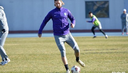  马赛核心球员重伤赛季报销，球队前景蒙上阴影  