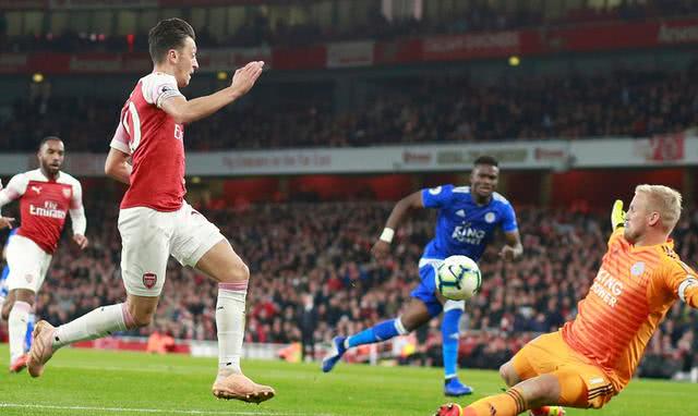  布伦特福德主场连胜，托尼头槌破门助球队攀升排名  